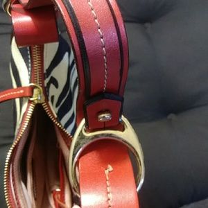 Dooney & Bourke Bags - Dooney & Bourke Zebra print cute bag Dooney & Bourke Bags - Dooney & Bourke Zebra print cute bag